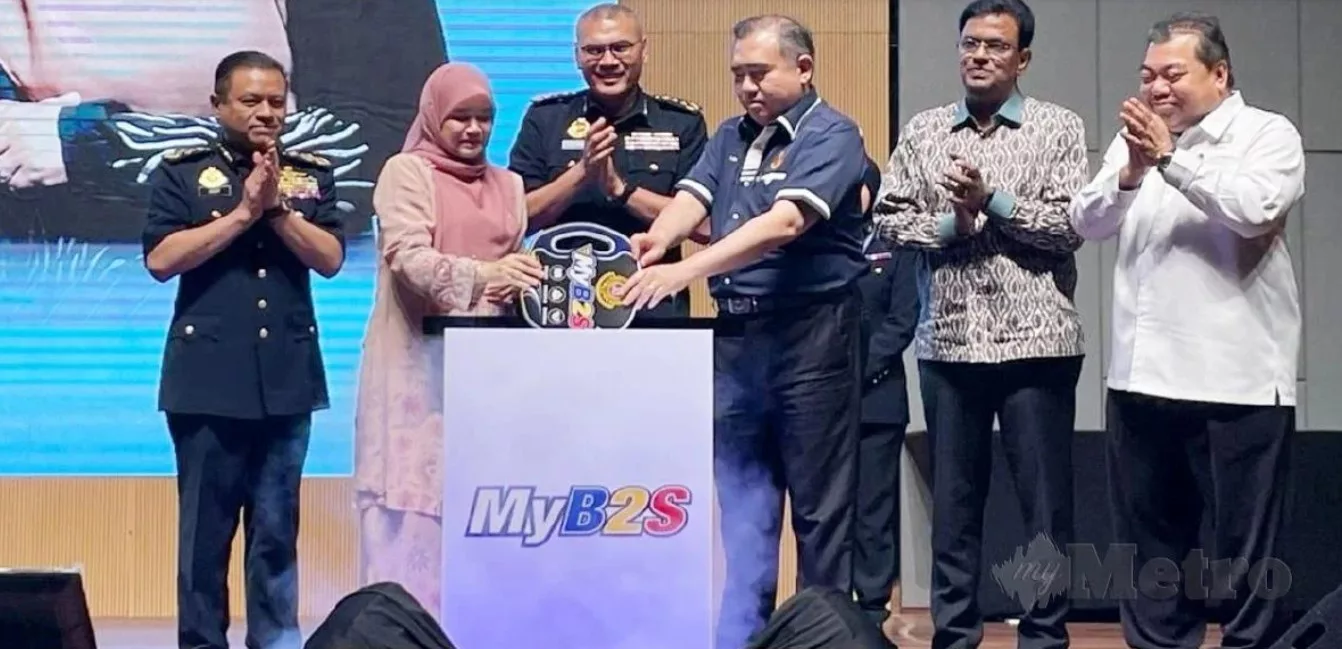 Pelajar B40 Bakal Dapat Lesen Motosikal Percuma, Ibu Ayah Lega Anak Lebih Selamat Ke Sekolah
