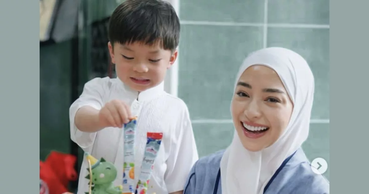 “Guru Kata Issa Mahu Beli Tudung Untuk Ibu”, Nikita Willy Sebak, Anak Jadi Asbab Hatinya Terbuka Berhijab 5 “Guru Kata Issa Mahu Beli Tudung Untuk Ibu”, Nikita Willy Sebak, Anak Jadi Asbab Hatinya Terbuka Berhijab