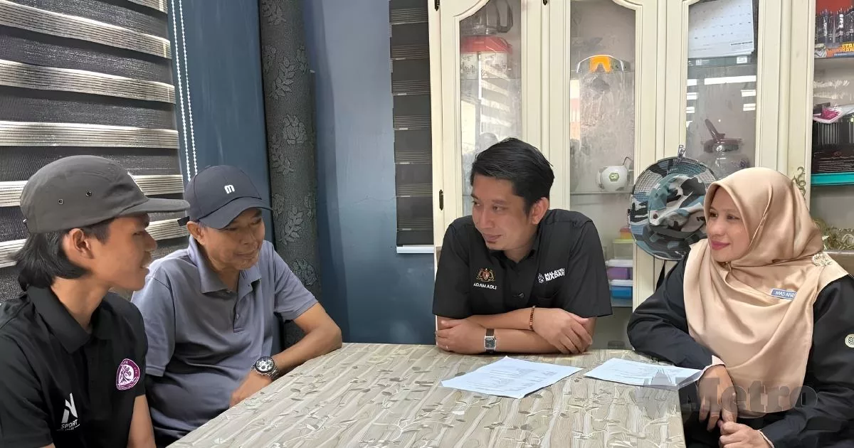 “Saya Kasihan Tengok Ayah”, Anak Pembersih Surau Tekad Jadi Jurutera Demi Keluarga 3 “Saya Kasihan Tengok Ayah”, Anak Pembersih Surau Tekad Jadi Jurutera Demi Keluarga