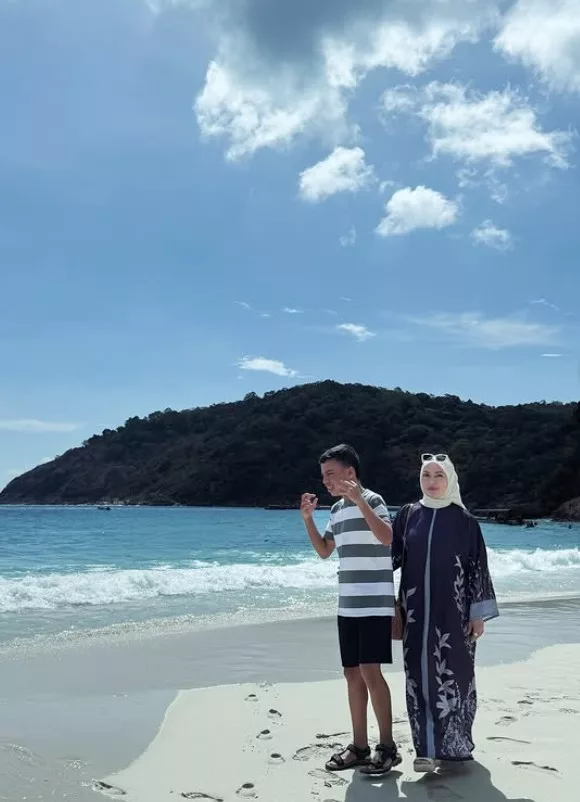 “Tuhan Anugerahkan Anak Luar Biasa”, Catriona Ross Anggap Anak Autisme Guru Terbaik Dalam Hidup