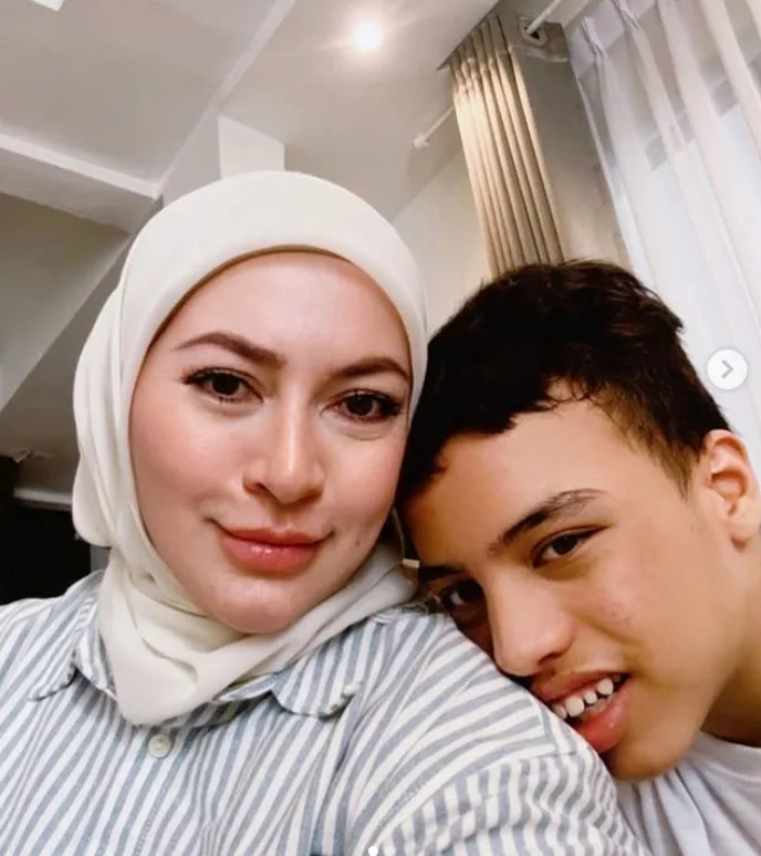 “Tuhan Anugerahkan Anak Luar Biasa”, Catriona Ross Anggap Anak Autisme Guru Terbaik Dalam Hidup