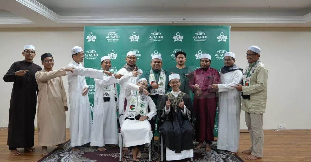 “Jaga Rezeki, Tinggalkan Syubhah”, Amalan Keluarga Bantu Tengku Umayr Cemerlang Hafaz 30 Juzuk 7 “Jaga Rezeki, Tinggalkan Syubhah”, Amalan Keluarga Bantu Tengku Umayr Cemerlang Hafaz 30 Juzuk