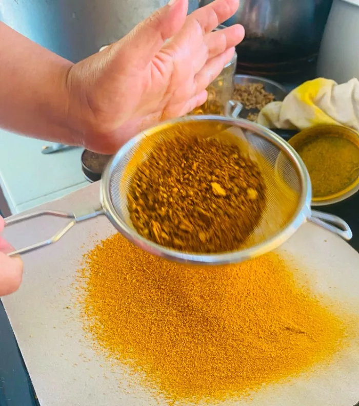 Serbuk Kunyit Homemade! Cara Mudah Buat Sendiri, Lebih Harum Dan Jimat 3 Serbuk Kunyit Homemade! Cara Mudah Buat Sendiri, Lebih Harum Dan Jimat