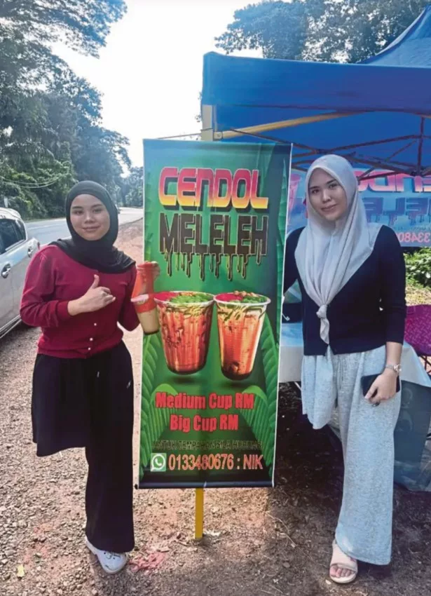 “Bukan Raih Simpati”, Dua Beradik Hilang Kaki Kanan Tetap Gigih Jual Cendol Bantu Keluarga 3 “Bukan Raih Simpati”, Dua Beradik Hilang Kaki Kanan Tetap Gigih Jual Cendol Bantu Keluarga