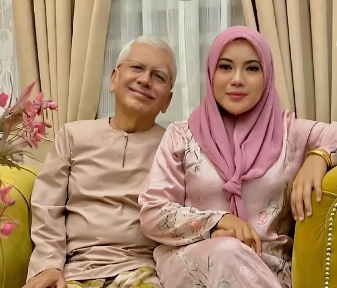 Sering Disangka Anak Suami Sendiri, Che Zainun Bahagia Walau Beza Usia 48 Tahun 4 Sering Disangka Anak Suami Sendiri, Che Zainun Bahagia Walau Beza Usia 48 Tahun