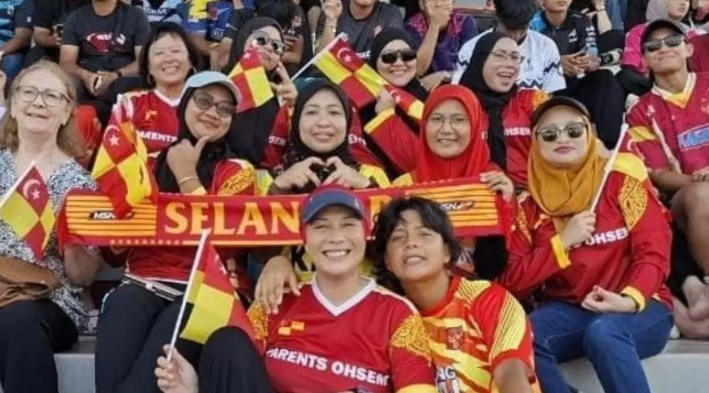 “Mama Sangat Bangga Dengan Kamu” Baru 15 Tahun, Anak Sharifah Sofia Raih Emas Ragbi SUKMA