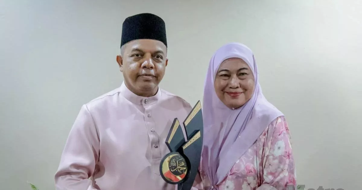 “Saya Jadi Seperti Sponge” 3 Dekad Dampingi Ayob Khan, Zalena Jadi Benteng Hadapi Fitnah