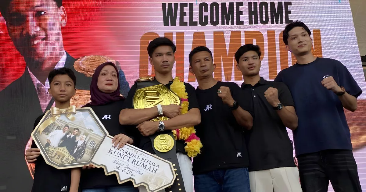 “Dah Lama Impikan Rumah Besar Buat Ibu Ayah” Aliff Rakib Tunaikan Hasrat Di Usia 22 Tahun