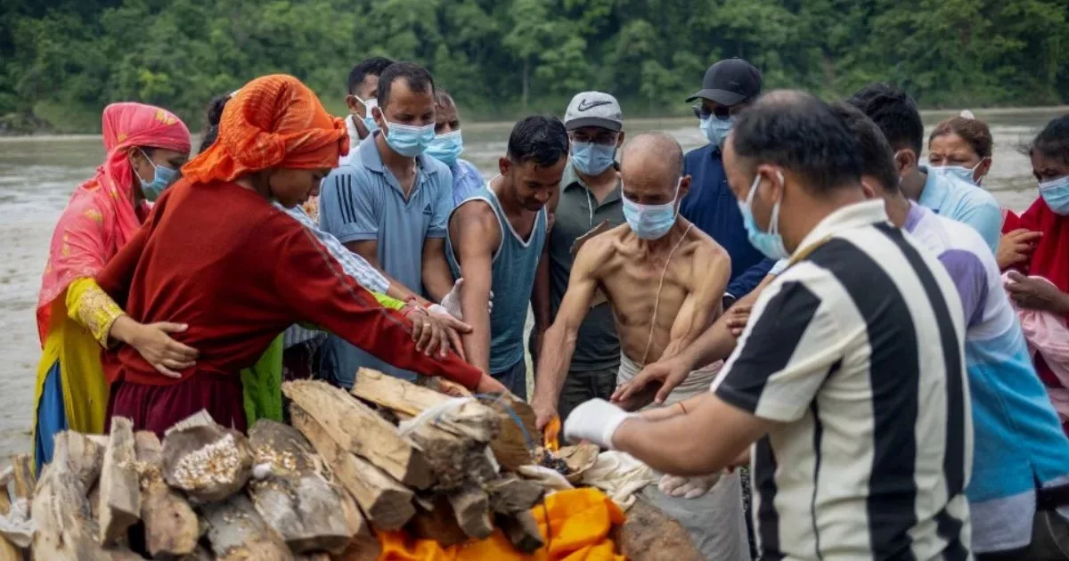Pilunya Perpisahan Tanpa Jasad, Keluarga Nepal Adakan Upacara Terakhir Buat Mangsa Hilang