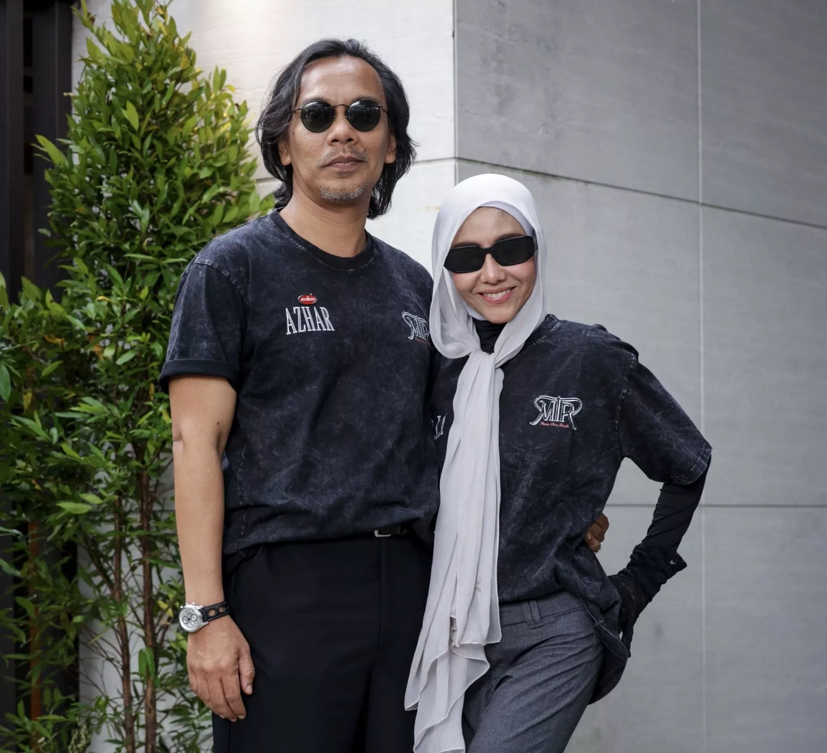 “Di Pentas Ratu Rock, Di Rumah Isteri Yang Dimanja…” Suami Jadi Jururawat Peribadi Ella Ketika Cedera! 2 “Di Pentas Ratu Rock, Di Rumah Isteri Yang Dimanja…” Suami Jadi Jururawat Peribadi Ella Ketika Cedera!