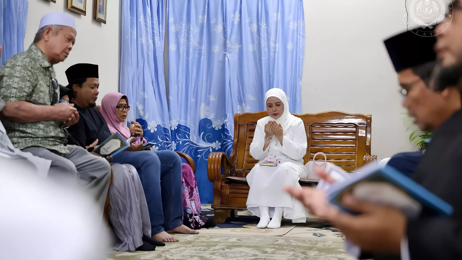 Raja Permaisuri Agong Ziarah Keluarga Arwah Irene Sofiya, Kurnia Sumbangan Peribadi Penuh Prihatin 2 Pemaisuri Agong