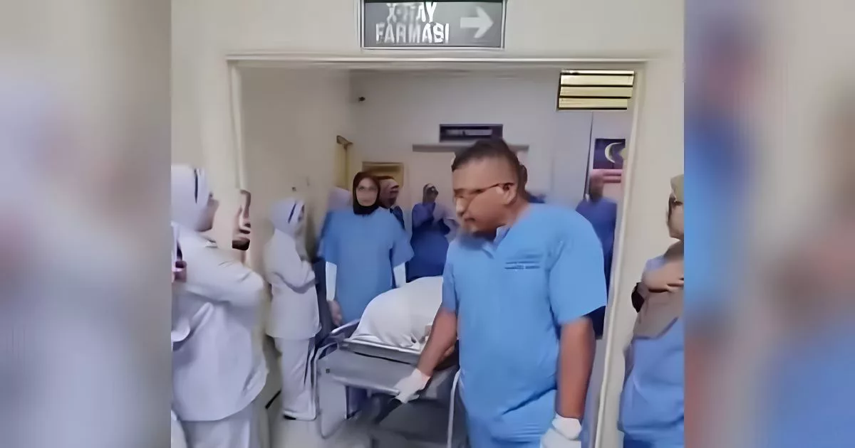 “Jasadnya Pergi, Jasanya Terus Hidup…” Imam Muda Mohammad Syazwan Diberi Penghormatan Terakhir Menerusi ‘Honor Walk’! 2 “Jasadnya Pergi, Jasanya Terus Hidup…” Imam Muda Mohammad Syazwan Diberi Penghormatan Terakhir Menerusi ‘Honor Walk’!